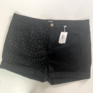Ripton Co / Cosmic Dirt Leopard Print Black Short - STRETCH - ~Size 20 - NWT